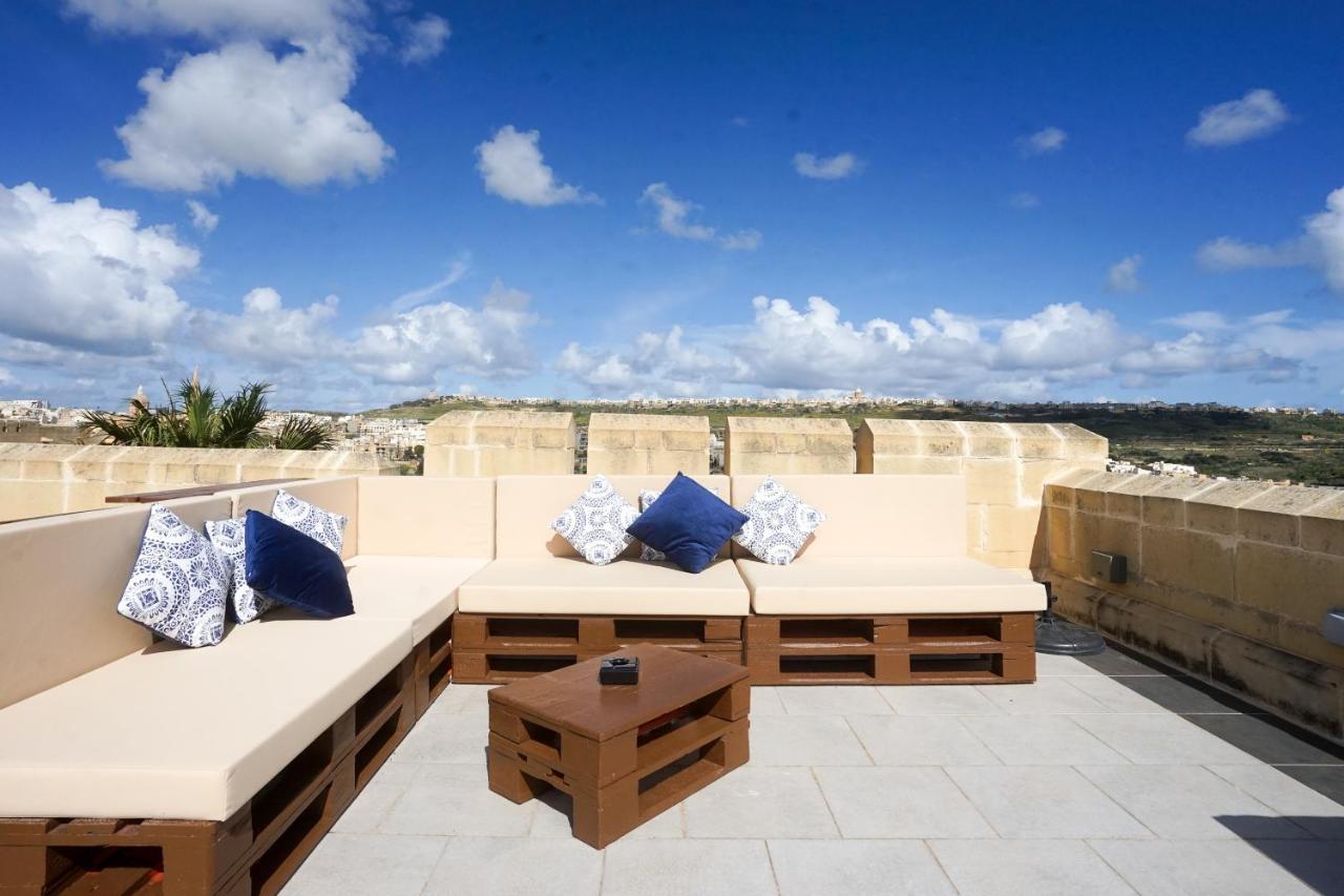 Getawaynpetto Private Duplex Maisonette With Jacuzzi Hot Tub Mgarr エクステリア 写真