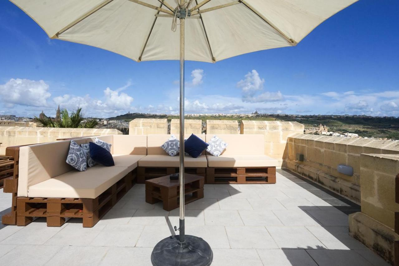 Getawaynpetto Private Duplex Maisonette With Jacuzzi Hot Tub Mgarr エクステリア 写真