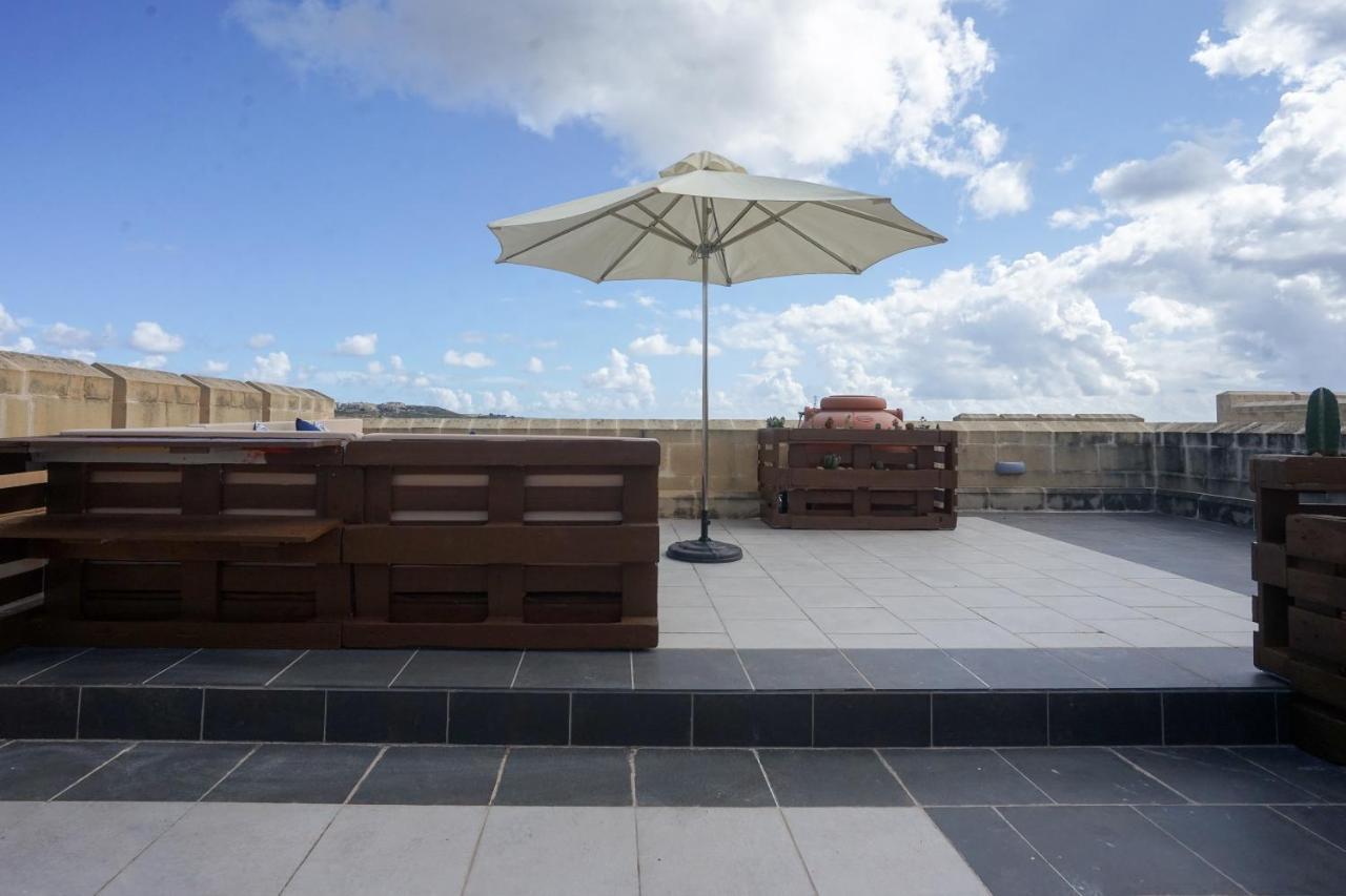 Getawaynpetto Private Duplex Maisonette With Jacuzzi Hot Tub Mgarr エクステリア 写真