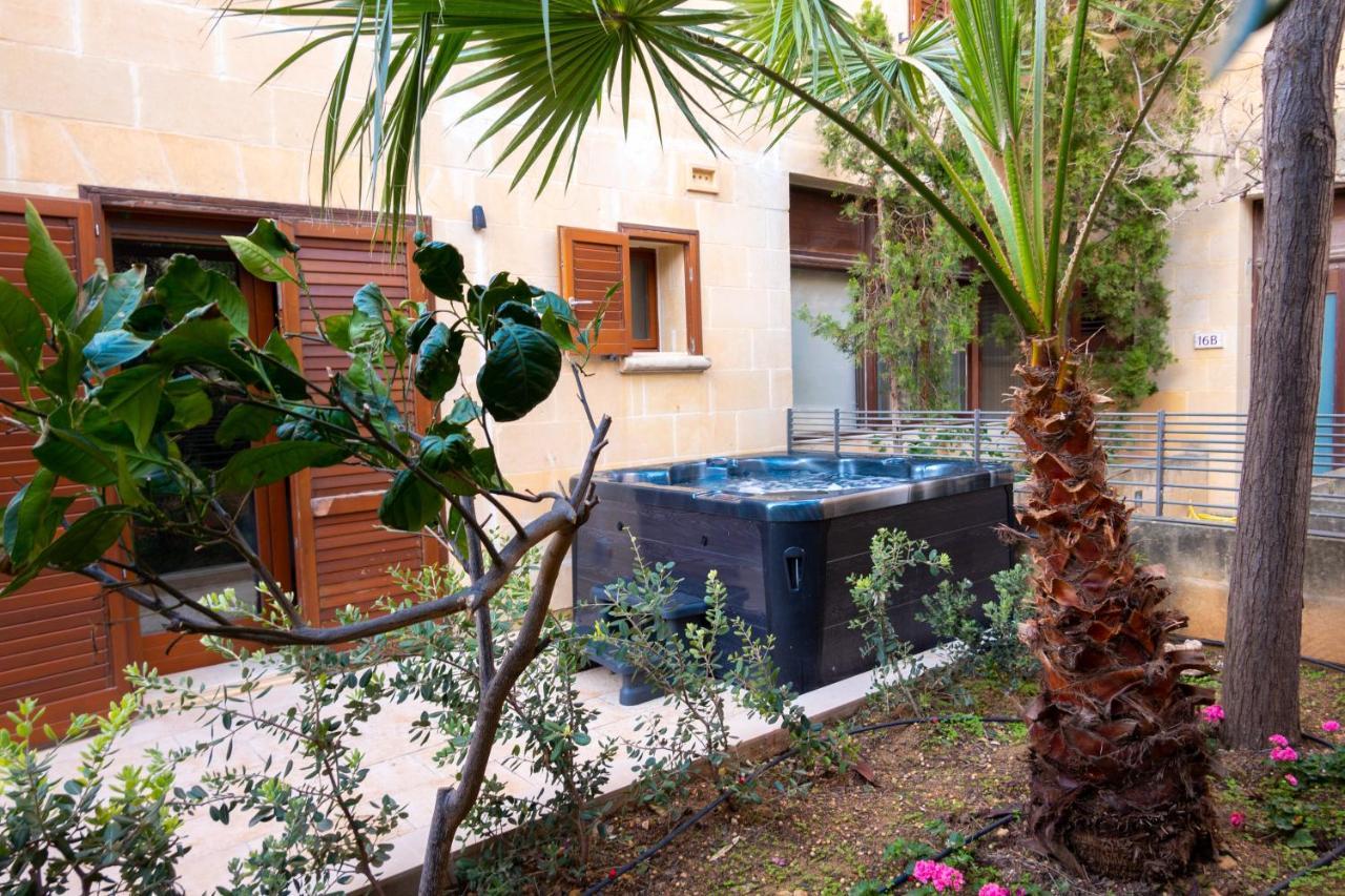 Getawaynpetto Private Duplex Maisonette With Jacuzzi Hot Tub Mgarr エクステリア 写真