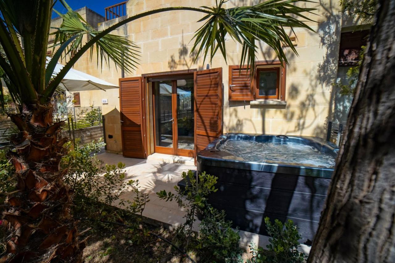 Getawaynpetto Private Duplex Maisonette With Jacuzzi Hot Tub Mgarr エクステリア 写真