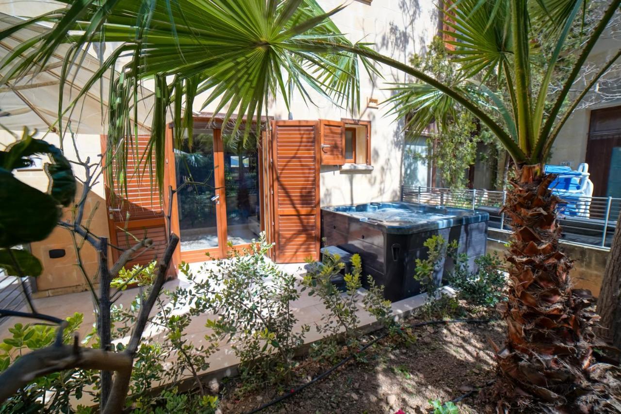 Getawaynpetto Private Duplex Maisonette With Jacuzzi Hot Tub Mgarr エクステリア 写真