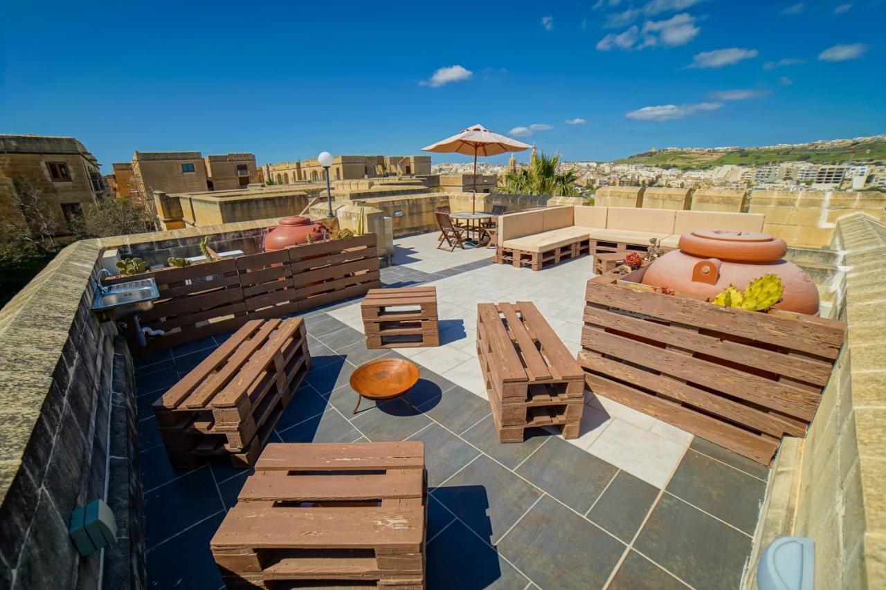 Getawaynpetto Private Duplex Maisonette With Jacuzzi Hot Tub Mgarr エクステリア 写真