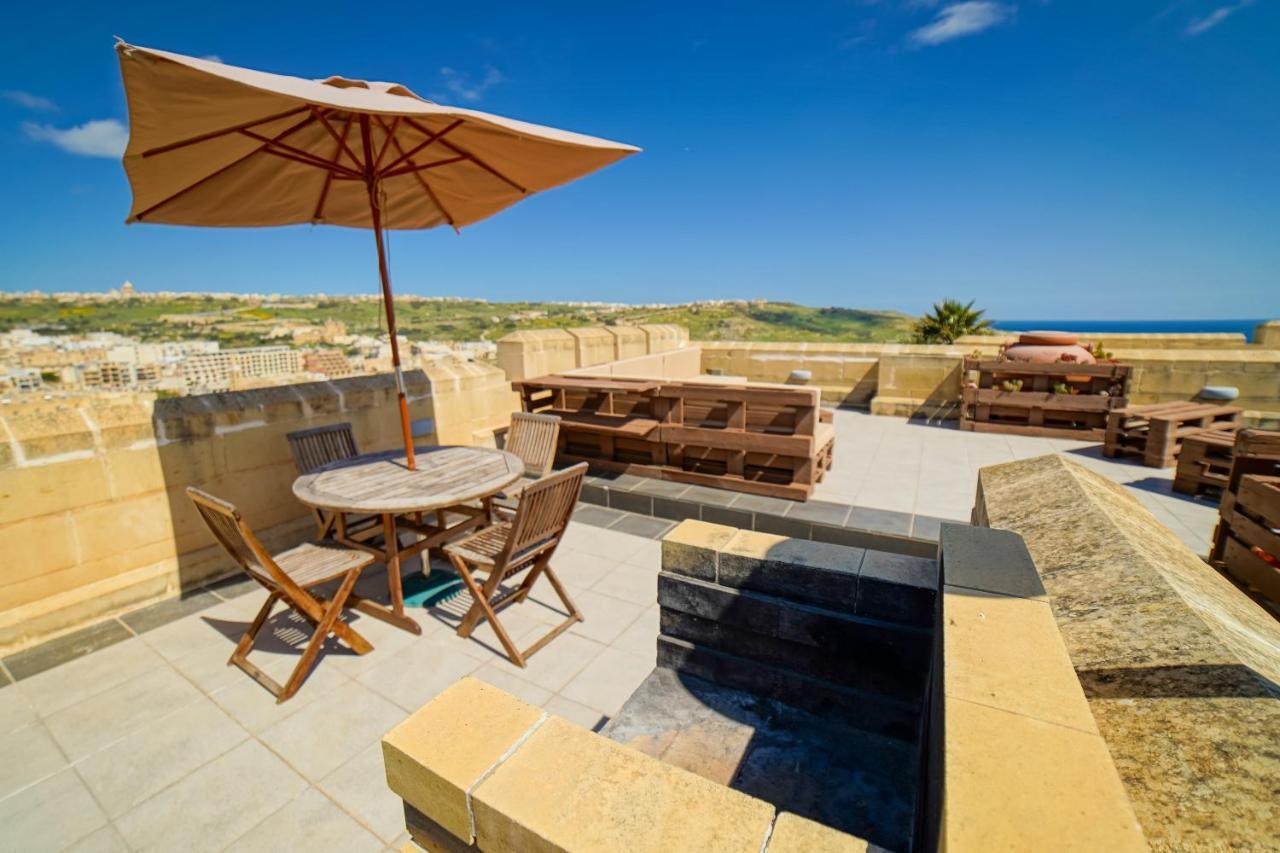 Getawaynpetto Private Duplex Maisonette With Jacuzzi Hot Tub Mgarr エクステリア 写真